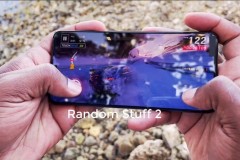 Xuất hiện video trên tay nhanh Galaxy S21+, test game và chất lượng ảnh chụp với iPhone 12 Pro Max