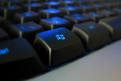 Bạn có thắc mắc “Tại sao bàn phím máy tính lại có phím Windows?”