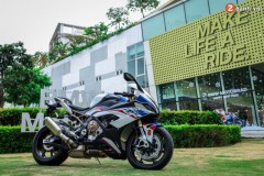 Cận cảnh BMW S1000RR phiên bản M-Performance với giá hơn 1 tỷ đồng tại Việt Nam