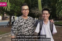 Cậu bé ‘chim cánh cụt’ 3 tuổi biết ăn bằng chân đã là sinh viên, được Google mời làm việc