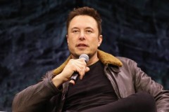 CEO Elon Musk chính thức vượt qua CEO Jeff Bezos trở thành người giàu nhất thế giới