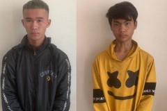 Giả vờ hỏi mua 2 chiếc Iphone rồi cướp