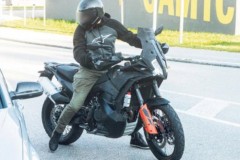 KTM 890 Adventure mới bị phát hiện trong quá trình thử nghiệm
