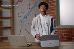 Microsoft "chế giễu" thanh cảm ứng Touch Bar trên MacBook Pro của Apple trong quảng cáo Surface Pro 7
