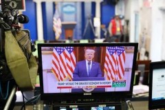 Tài khoản Youtube của cựu TT Donald Trump bị đình chỉ vô thời hạn