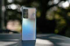 Trên tay Honor V40 5G: Smartphone Honor trông như thế nào khi thoát khỏi “cái bóng” của Huawei