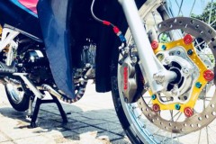 Wave 125 độ nổi bật trong phong cách phối màu độc đáo