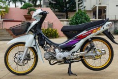 Wave Zx độ đẹp hút hồn trong bộ cánh đen trắng huyền thoại