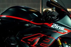 Alex Rins trình làng chiếc Suzuki GSX-R1000R đặc biệt của mình