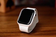 Apple mở dịch vụ sửa chữa miễn phí cho Apple Watch Series 5, Apple Watch SE bị lỗi sạc