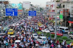 Chạy xe máy ở Sài Gòn ỚN những gì?