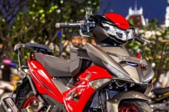 Exciter 150 đẹp ngỡ ngàng với dàn chân giản đơn