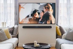 Polk Soundbar REACT mới, giá bình dân, có Alexa, tùy chọn thêm sub và loa vệ tinh