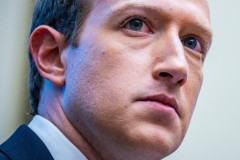 Vụ quyền riêng tư: Facebook lại đổi giọng, ủng hộ Apple