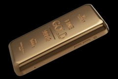 Bọc vàng 2 chiếc điện thoại  iPhone 12 Pro và Galaxy S21 Ultra sẽ như nào ?