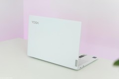 Trải nghiệm Lenovo Yoga Slim 7i Carbon: Ultrabook Intel Evo siêu mỏng nhẹ với màu trắng tinh khôi