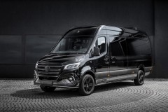 Khám phá Mercedes-Benz Sprinter mang phong cách bóng đêm đầy bí ẩn