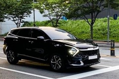 Ảnh thực tế Kia Sportage 2022 chạy trên phố