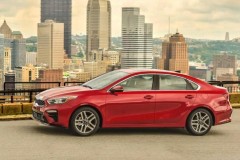 Kia Cerato 2021 bất ngờ giảm giá giữa mùa dịch lên đến 30 triệu đồng