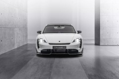 Porsche Taycan "lột xác" từ trong ra ngoài với bản độ Mansory