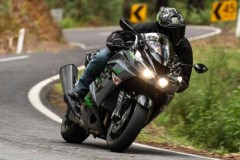 Kawasaki ZX-14R 2022 vừa được trình làng tại thị trường Bắc Mỹ