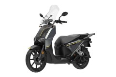 Mẫu xe máy điện Super SOCO CPx có giá bán bằng với một chiếc Honda SH