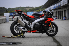 Mô tô Aprilia RSV4 2021 được trang bị loạt công nghệ hiện đại