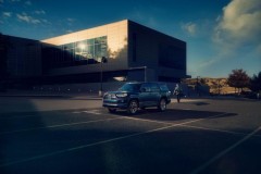 Toyota 4Runner TRD Sport mang đến cho chiếc SUV thêm phong cách đường phố