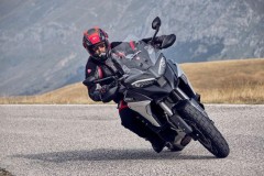 Ducati Multistrada V4 2021 là mô tô đầu tiên trên thế giới được trang bị radar phía trước và phía sau