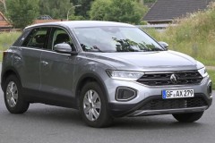 Volkswagen T-Roc facelift 2022 mới bị bắt gặp chạy thử nghiệm không ngụy trang