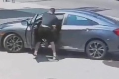 Định ăn trộm chiếc Honda Civic của võ sĩ MMA, tên trộm bị đánh no đòn, ôm đầu bỏ chạy
