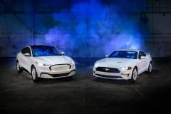Ford ra mắt phiên bản Ice White Edition dành cho cả 2 biến thể Mustang