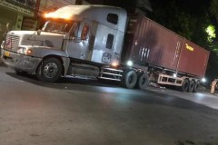 Hải Phòng: Tông vào xe rác và ngã ra đường, người đi xe máy tử vong dưới bánh xe container