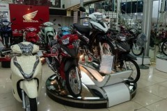 Sang tháng "cô hồn", hàng loạt xe ga, xe số Honda tại đại lý giảm giá mạnh so với trước đó