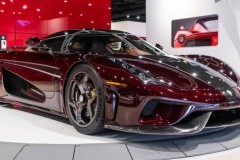 Cận cảnh nhan sắc Koenigsegg Regera đang gây sóng gió giới mê xe trong nước, màu sơn đã là tiền tỷ