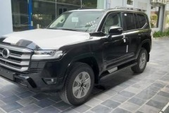 Đại lý tích cực trả hàng Toyota Land Cruiser 2022 cho khách, dân mạng chê chi tiết này "chán đời"