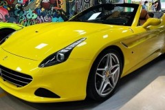 Ferrari California T nhanh chóng được đại gia rước trước khi Tp.HCM thực hiện "ai ở đâu ở yên đó"