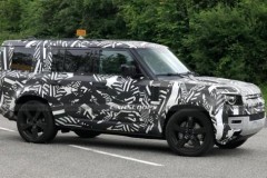 Land Rover Defender sẽ có phiên bản 8 chỗ rộng hơn với tên gọi Defender 130
