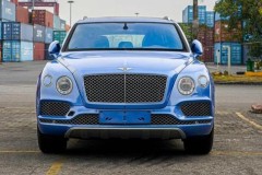 Ngược dòng "dân chơi", đại lý chính hãng khoe ảnh Bentley Bentayga V8 đời cũ về Việt Nam, màu sơn vẫn là hàng độc