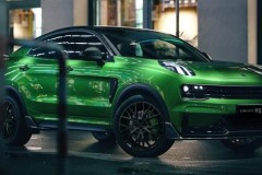 Vén màn Lynk & Co 05+ 2021 - SUV lai Coupe hiệu suất cao, dùng động cơ Volvo