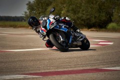 BMW M 1000 RR với sức mạnh chinh phục đường đua ra mắt tại Malaysia
