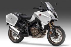 Honda đang phát triển mô tô sport touring mới có tên gọi NT1100