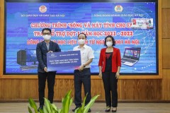 CMC góp 3.600 máy tính bảng cho chương trình “Sóng và máy tính cho em”