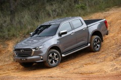 Mazda BT-50-2021 ra mắt tại Việt Nam có giá bán từ 659 triệu đồng