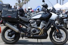 Muốn “câu” cảnh sát mua xe, Harley-Davidson làm bản Police cho “xế phượt' Pan America