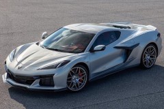 Siêu xe Mỹ giá rẻ Chevrolet Corvette Z06 công bố hình ảnh chính thức đầu tiên, khiến fan “tiu nghỉu” vì không như mong đợi