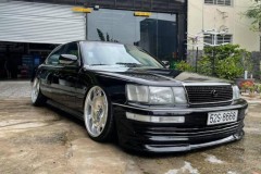 Soi xế sang Lexus LS 400 độ phong cách VIP “chuẩn bài” tại Việt Nam, vẫn toát lên sự uy nghi sau khoảng 3 thập kỷ