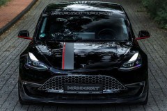 Tesla Model 3 Performance với gói độ từ Manhart mạnh 550 mã lực