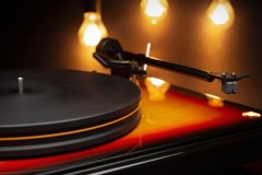 Fender và MoFi ra mắt mâm đĩa than PrecisionDeck: Chỉ 1000 chiếc trên toàn thế giới, giá gần 4000 USD