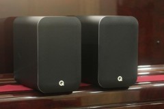 Mở hộp đôi loa để bàn cao cấp giá "mềm" Q Acoustics M20